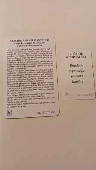 Estampas religiosas y medalla
