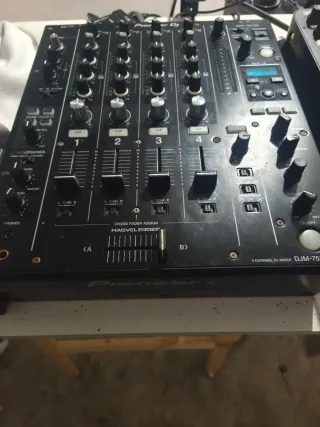 Pioneer DJ DJM-750MK2 Mezclador