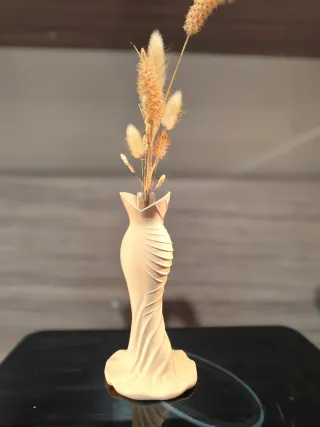 Jarrón Vestido Elegante