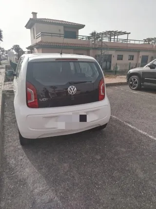Volkswagen up! 2014