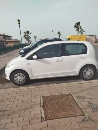 Volkswagen up! 2014