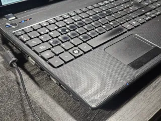 Acer Aspire 5336 Portátil