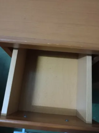 Mesitas de noche de madera y metal