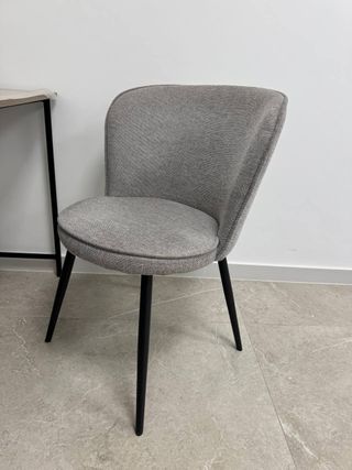 11 Sillas tapizadas grises