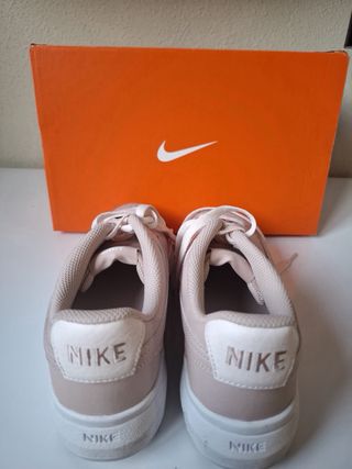 Zapatillas con ticket 7.5 Nike Court Vision Alta