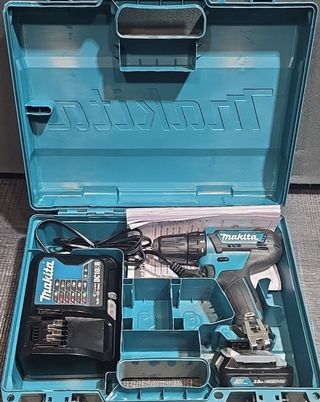 Taladro atornillador inalámbrico Makita DF333DSAE