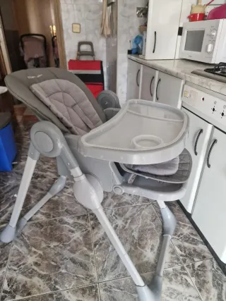 Trona bebé Bebeconfort gris