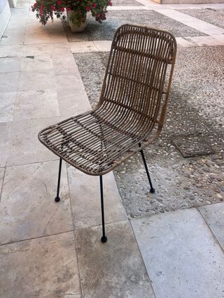 Set di 4 sedie in vimini e metallo