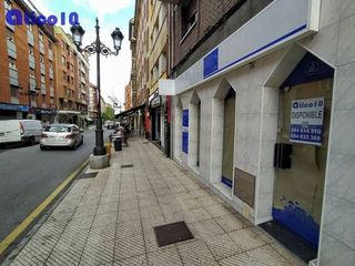 Local comercial en alquiler en Milán - Pumarín - Teatinos en Oviedo