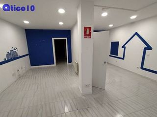 Local comercial en alquiler en Milán - Pumarín - Teatinos en Oviedo