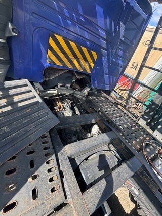Camión VOLVO FM12