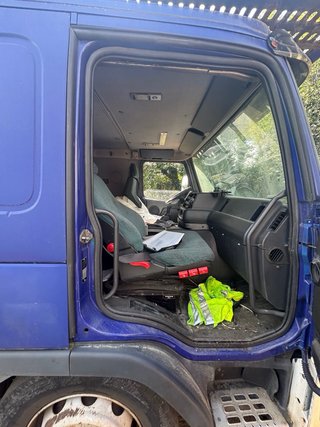 Camión VOLVO FM12