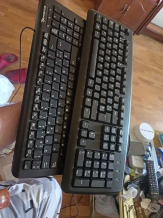 2 Teclados Packard Bell Negros