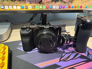 Sony ZV-E10 Vlog Camera Kit + piu gabbia Smallrig