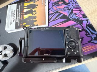 Sony ZV-E10 Vlog Camera Kit + piu gabbia Smallrig
