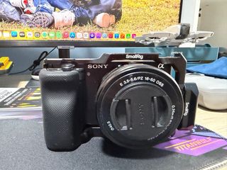 Sony ZV-E10 Vlog Camera Kit + piu gabbia Smallrig