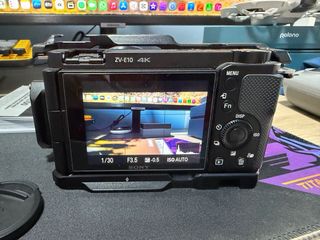 Sony ZV-E10 Vlog Camera Kit + piu gabbia Smallrig
