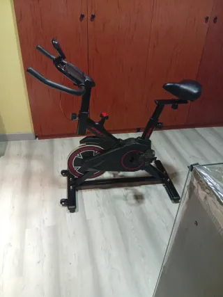 Bicicleta Estática Negra