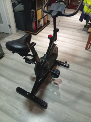Bicicleta Estática Negra