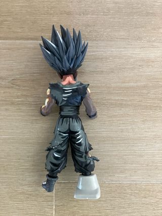 Figura Son Gohan Super Saiyan 2