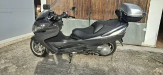 Suzuki Burgman Gris - Maxi Scooter Automática