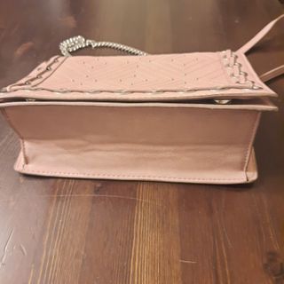Borsa Zara salmone con borchie e tracolla