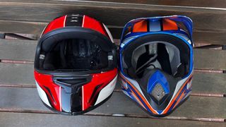 2 Cascos. 1 moto off-road + 1 normal sin visera