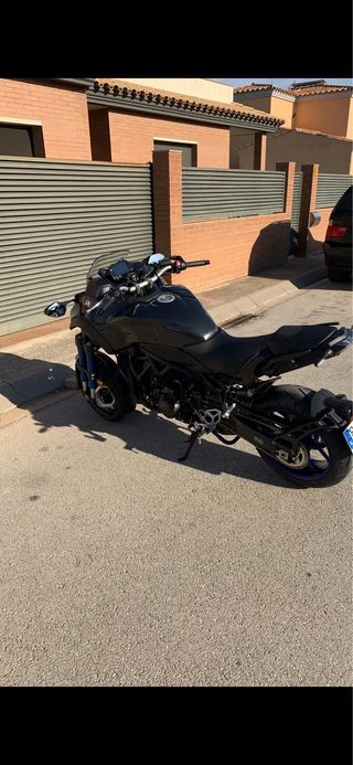 Yamaha Niken Negra
