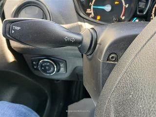 FORD TRASNIT COURIER KOMBI 1.5 TDCI TREND