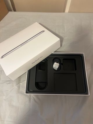 Caja MacBook Pro 13 Retina Plata