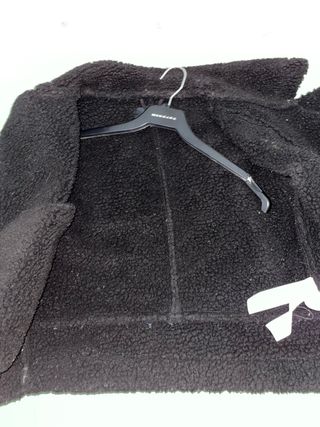 Chaqueta negra Stradivarius forrada