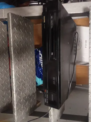 Sanyo VHR-4100SP VHS Digital Fluorescent