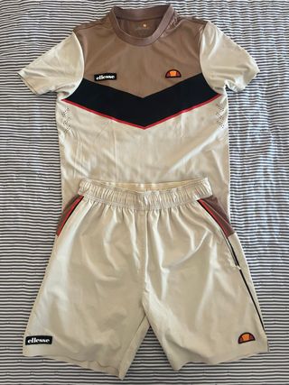 Conjunto deportivo Ellesse camiseta y pantalón cor
