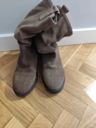 Botas de ante marrones