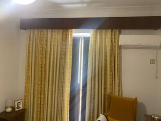 Cortinas y Galería de Madera