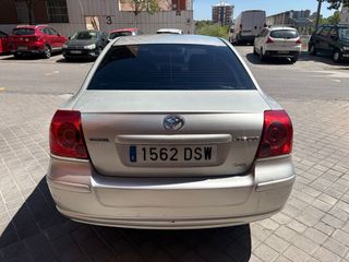 Toyota Avensis 2006 2.2D 150CV 6V