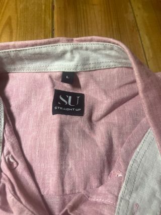 Camisa rosa Armani y pantalón rojo Talla 46