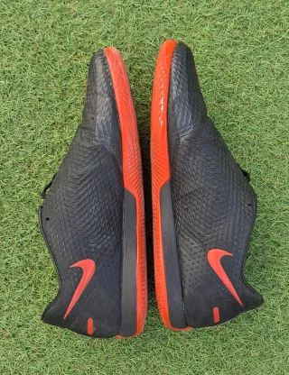Zapatillas Nike Phantom Negras y Rojas