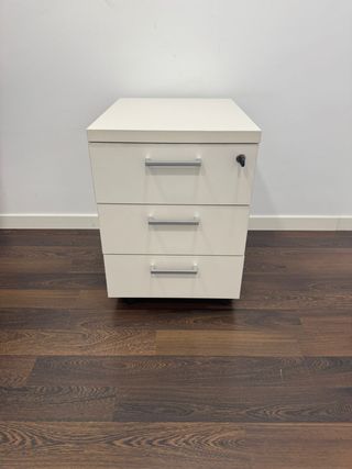 Cajonera de oficina con ruedas y llave