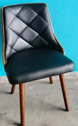 Silla Lalix Negra y Marrón