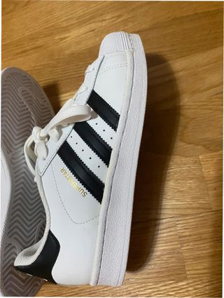 Adidas Superstar Talla 42 Blancas y Negras