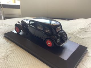 Coche Citroën 11 Familiar 1/43 Norev