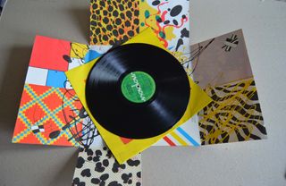 ELVIS COSTELLO AND ATTRACTIONS "ARMED FORCES" (LP)