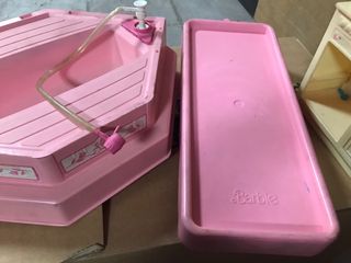 Juguetes Barbie Bañera y Tocador Rosa