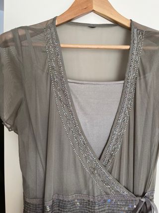 Vestido vintage marrón con detalles plateados
