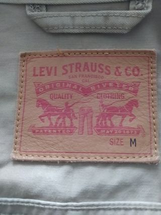 Cazadora Levi's Beige, como nueva, talla M