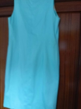 Vestido azul con flores rosas y verde
