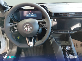 Alfa Romeo Junior Ibrida 108kW (145CV)