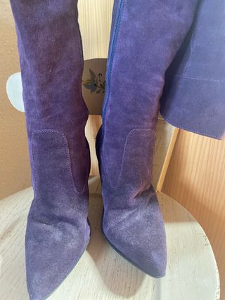 Botas altas de piel moradas