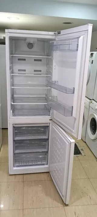 Nevera Beko No Frost A+